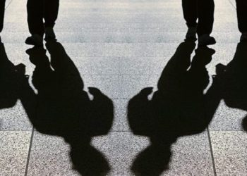 Aνήλικοι λήστεψαν δύο 12χρονους στη μέση του δρόμου