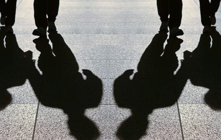 Aνήλικοι λήστεψαν δύο 12χρονους στη μέση του δρόμου