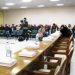 Όλο και πιο χαμηλά…  (ΜΕΛΙΣΣΙΑ)