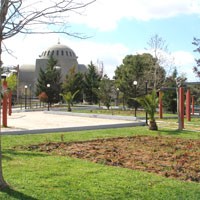 Στα δικαστήρια για την πλατεία