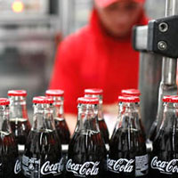 COCA-COLA: Βελτιώνει τα… ρωσικά