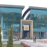 3 «μνηστήρες» για το… λυόμενο