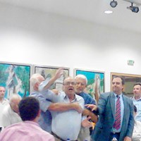 Σωρός τα «λαϊκά δικαστήρια»