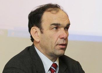 Με… ΣΙΓΟΥΡΑ ΒΗΜΑΤΑ