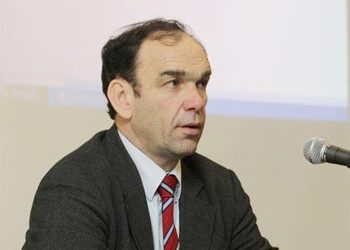 ΣΙΓΟΥΡΑ ΒΗΜΑΤΑ: Οι πρώτοι υποψήφιοι