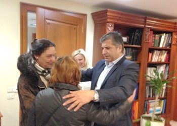 Στο πλευρό κάθε οικονομικά αδύναμου