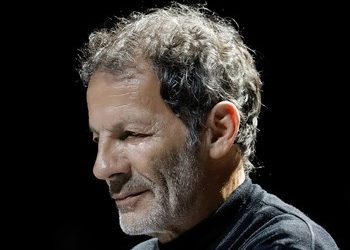 «Μάνα μου Ελλάς»