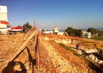 «Ασύμβατη περιβαλλοντικά, χωροταξικά και κυκλοφοριακά»