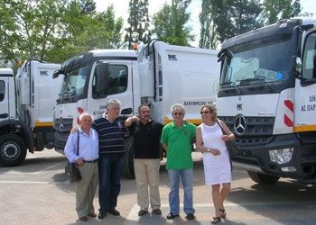 Τρία νέα απορριμματοφόρα