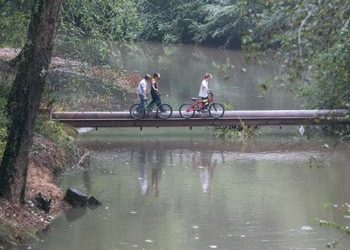 Τα δεσμά του διαβόλου