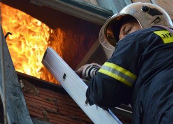 Ανοχύρωτη πόλη στους πρόποδες του Υμηττού