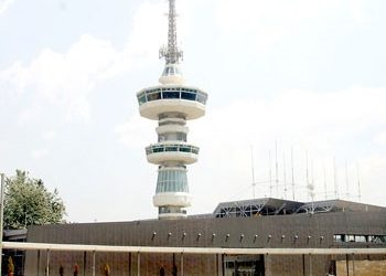 Της τρόικας… ΔΕ(η)Θώμεν