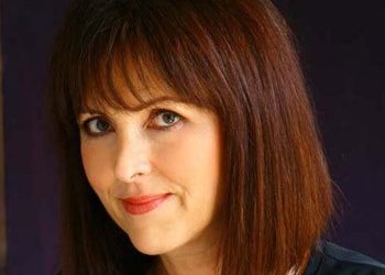 Τον λένε Γιώργο, με λένε Βασιλική. Εσάς;