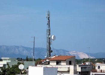 «Τι έχετε κάνει για τις κεραίες;»