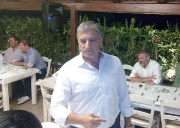 Στο πλευρό του 145 δήμαρχοι