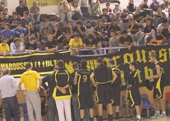 Καταδικάζουν τη βία