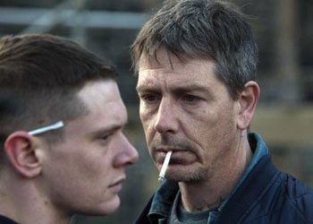 «Γροθιές στους τοίχους»