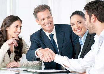 «Κλειδί» ανάπτυξης η μείωση των φόρων