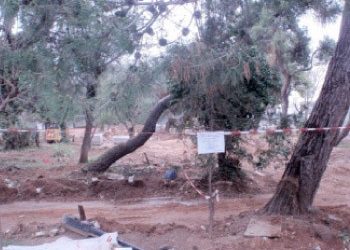 Για την πλατεία Αγίας Λαύρας