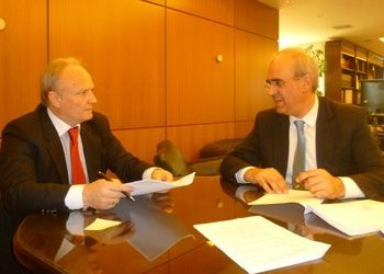 Αντικατάσταση τάπητα στο Ζηρίνειο