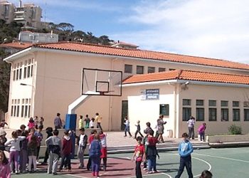 Ζεστές γιορτές στα σχολεία