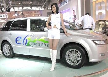 Η διπλή επανάσταση της κινεζικής αυτοκίνησης