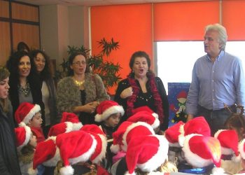 Παιδικά κάλαντα στο δημαρχείο