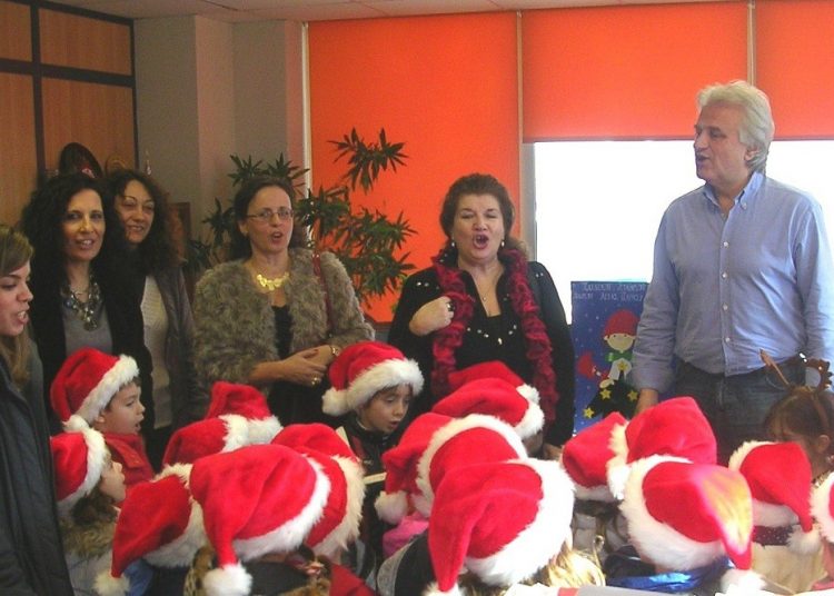 Παιδικά κάλαντα στο δημαρχείο