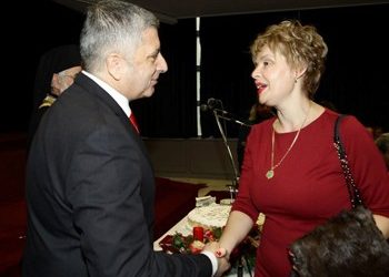 Μήνυμα αισιοδοξίας για το 2015