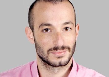 Ούτε δεξιά, ούτε αριστερά, αλλά μπροστά!