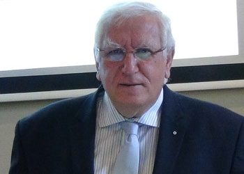 «Στο καρφί και στο πέταλο»