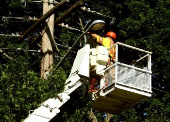 Αλλαγές λαμπτήρων στον Τσακό