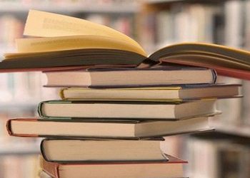 Δωρεά 40 βιβλίων στο Μέγαρο Πλακεντίας