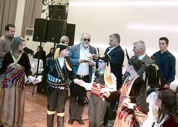 Βράβευση του Π. Κουρουμπλή από το Σύλλογο Ποντίων