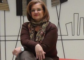 Η σιδηρά κυρία της αντιπολίτευσης!