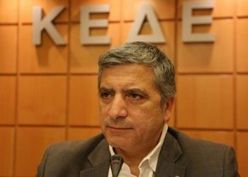 Ρυθμίσεις και των χρεών στους Δήμους ζητάει η ΚΕΔΕ