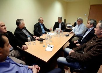 Συνάντηση Πατούλη με αντιπροσωπεία της ΠΟΠ-ΟΤΑ