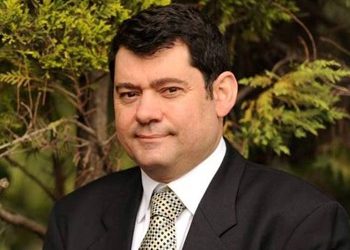 «Για να διδάξεις ήθος, πρέπει και να το διαθέτεις»