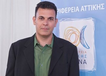 «Καταστροφολογούν και υποκρίνονται»