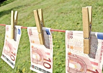 Σχόλια & Σχολιανά (25/4)