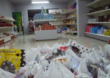 Συγκεντρώνουν τρόφιμα για το Κοινωνικό Παντοπωλείο