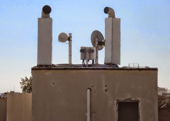 Αγώνας κατά των παράνομων κεραιών