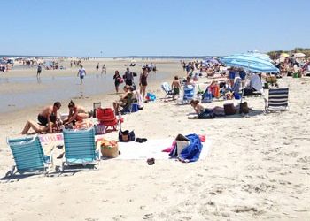 Αποχαιρετισμός στα «μπάνια του λαού»