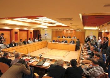 Η Αυτοδιοίκηση διεκδικεί 10% από το πακέτο Γιούνκερ