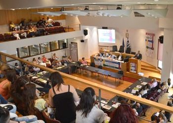 «Οι Δήμοι σηκώνουν το βάρος της ανθρωπιστικής κρίσης»