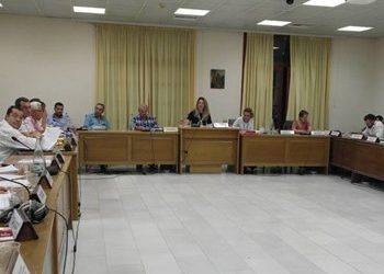 Δημοτικό Συμβούλιο στην Πεντέλη