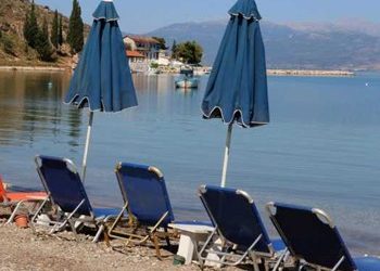 Ξεκίνησαν τα θαλάσσια μπάνια