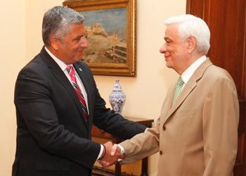 Στον Πρόεδρο της Δημοκρατίας για το μεταναστευτικό