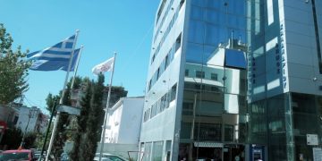 Η σημαία της Μικρασιατικής μνήμης στο Δημαρχείο