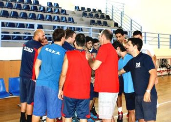 «Ξεμούδιασμα» με… Νίκη